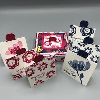 Kaartendoosje gevuld met Bloom by Bloom kaartjes. Leuk om te geven en te krijgen. 3 2019 01 272B12.02.15