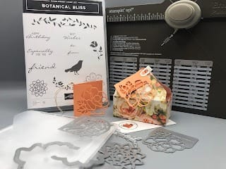 Hoe je van met een enveloppepunchboard, mooi papier en label een gezellig doosje maakt. 2 2019 03 202B12.50.30