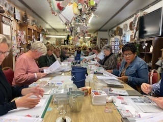 Hoe je door iets te maken weer tijd krijgt... 11 crafmarathon bij Ellen groep aan de slag.