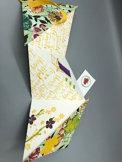 Kylie's Demonstrator Training International Blog hop. Colorful Seasons in de hoofdrol. Hop je mee over de wereld voor inspiratie? 3 2019 04 082B16.54.23